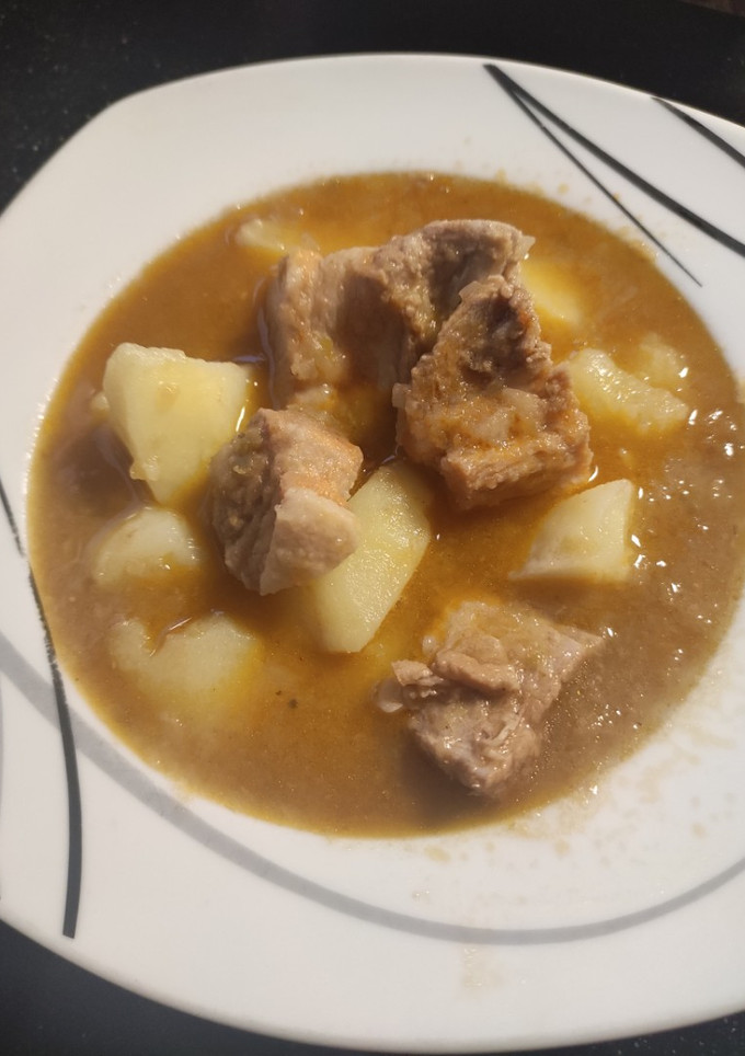 Una foto de Costilla con patatas en Mambo