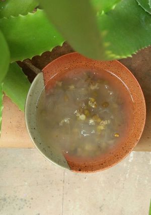 Hình của món Chè nha đam đậu xanh.