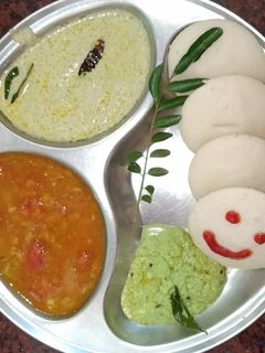 इडली सांभर (Idli sambhar recipe in hindi) रेसिपी मुख्य फोटो