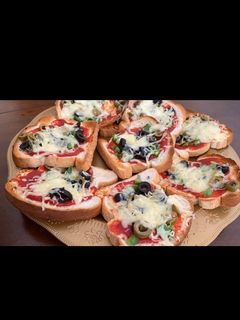 صورة لوصفة بيتزا التوست