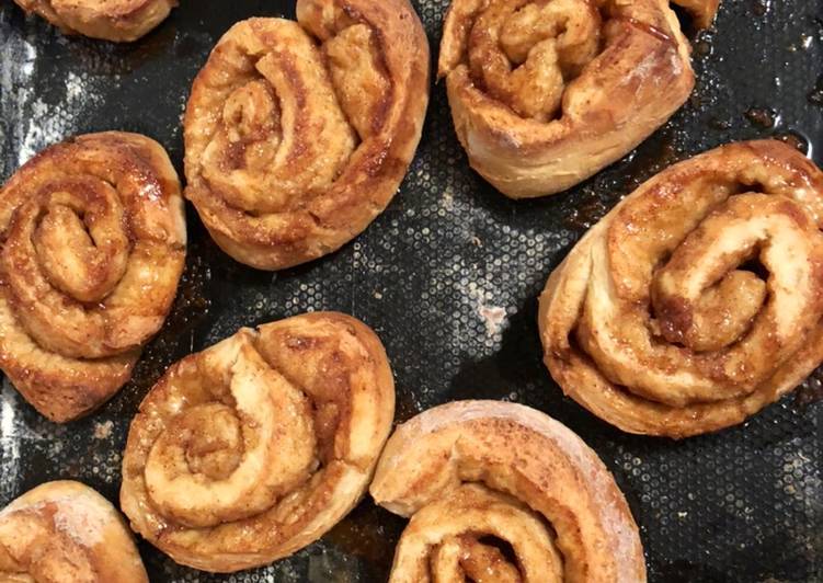 Cinnamon rolls