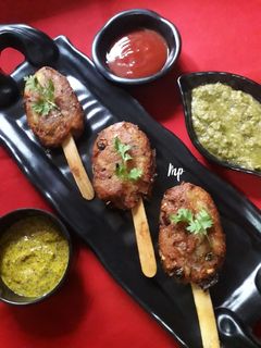 आलू प्याज़ पॉप्स (Aloo Pyaz Pops Recipe in Hindi) रेसिपी मुख्य फोटो