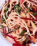 🌱 Mì Ý Xào Lá Củ Dền Đỏ (Vegan)