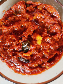 தக்காளி காரா சட்னி (Tomato spicy chutney) செய்முறை முக்கிய புகைப்படம்