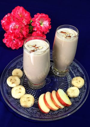 A picture of Apple Banana Smoothie.