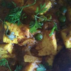 A picture of Matar paneer.