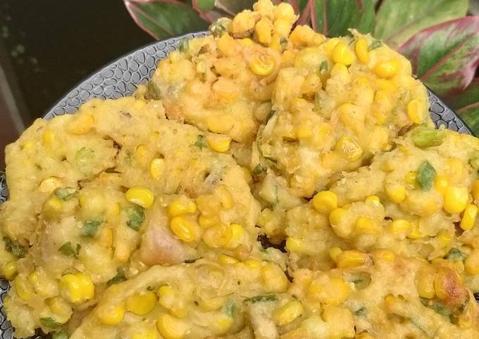 Langkah Mudah untuk Menyiapkan Bakwan jagung ala Manado, Lezat