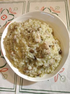 雞肉野蕈燉飯 的食譜成品照片