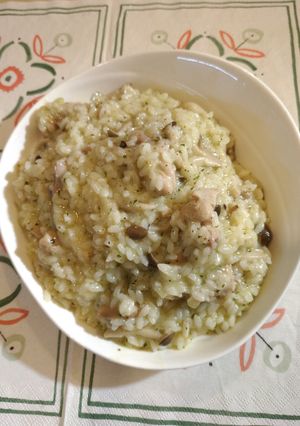 雞肉野蕈燉飯 的食譜成品照片