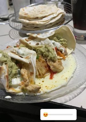 Una foto de Tacos de pollo