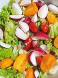 سلطة فريزي بالطماطم كرزية 🍅 و الفجل salade frisée 🥗
