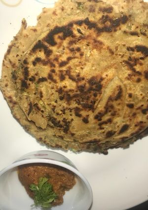 A picture of Chilli Garlic Paratha.