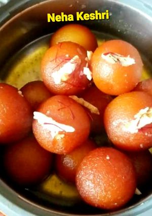 गुलाब जामुन (gulab jamun recipe in Hindi) रेसिपी मुख्य फोटो