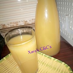 A picture of Pineapple and ginger drink.