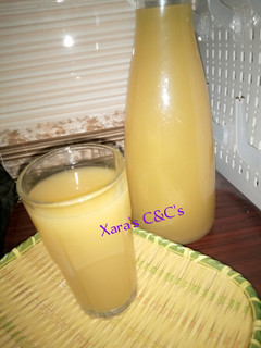A picture of Pineapple and ginger drink.