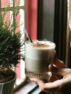 A picture of Dalgona Latte.