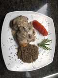Pollo con crema de hongos