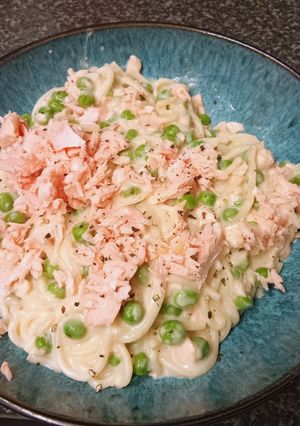 A picture of Spaghetti with Lemon Butter Sauce and Salmon.