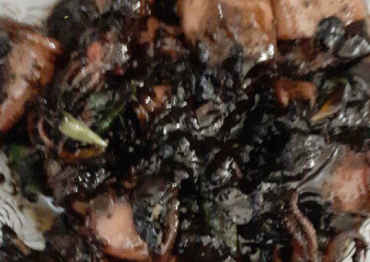 Cumi masak hitam