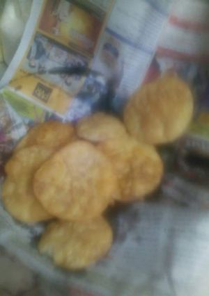 A picture of Besan stuffed mathri ya papdi.