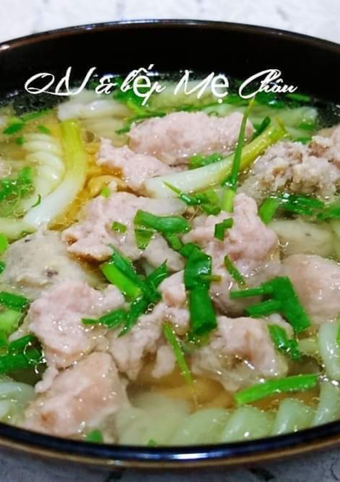 Hình của món Nui nấu mọc.