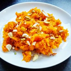 A picture of Gajar ka halwa/ carrot pudding.