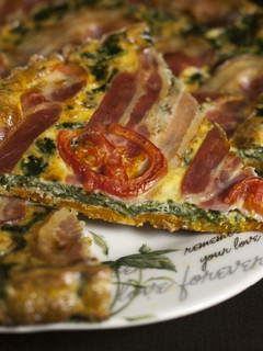 Una foto de Tarta salada de kale, calabaza y bacon