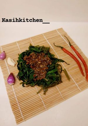 Foto resep Plecing kangkung_ expe🥵