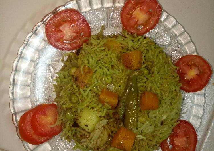 Veg biriyani in cooker