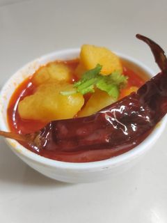 બટેટાનું શાક(bateta shaak recipe in gujarati) રેસીપી મુખ્ય ફોટો