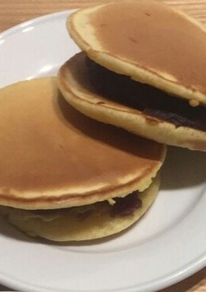 A picture of Dorayaki.