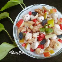 A picture of Healthy Makhana-Fruits Bowl.