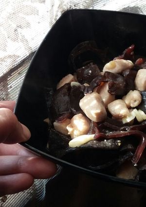 A picture of Woodear Mushrooms and Chicken Stir Fry.