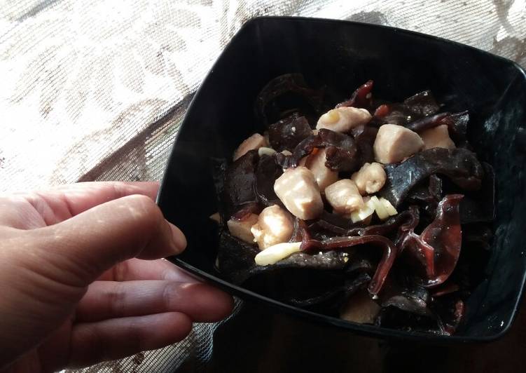 Step-by-Step Guide to Make Super Quick Homemade Woodear Mushrooms and Chicken Stir Fry