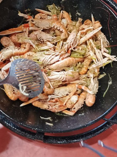 Una foto de Cigalas con ajos tiernos