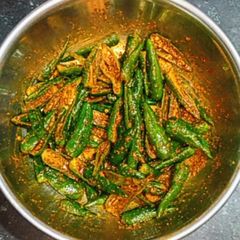 A picture of Green chilli pickle.