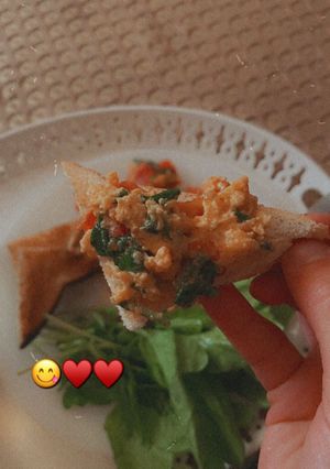 صورة لوصفة بيض بالطماطم والجرجير 😋♥️
