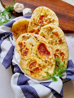 Foto resep Garlic Butter Naan