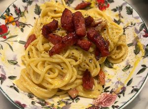 Foto di Spaghetti in padella 84 carbonara di salsiccia piccante