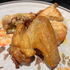 A picture of Lemon Barbecued Chicken Wings.