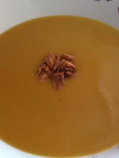 Una foto de Crema de calabaza y curry