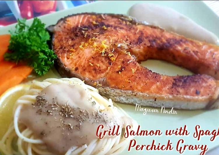 Grill Salmon with spaghetti perchik gravy