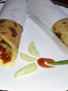 এগ রোল(egg roll recipe in Bengali) রেসিপির প্রধান ছবি