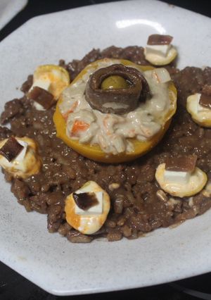 Una foto de Arroz con batido de chocolate y melocotones
