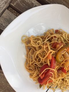 Una foto de Noodles de verduras con soja fáciles y rápidos