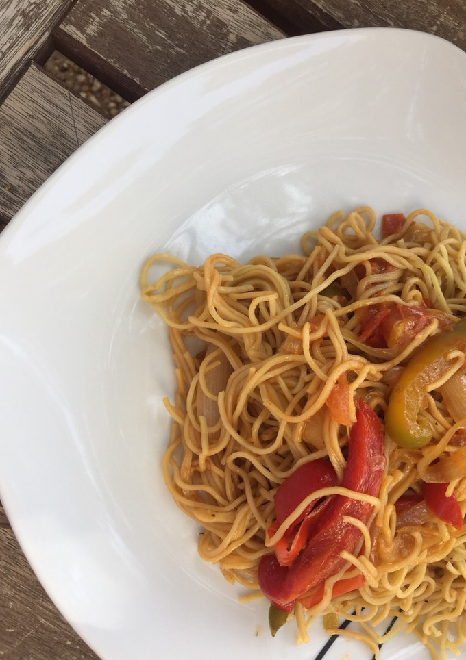 Una foto de Noodles de verduras con soja fáciles y rápidos