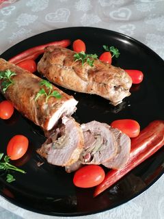 O poză a rețetei Mușchiuleț de porc umplut cu ciuperci și bacon.