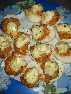 Una foto de Huevos rellenos de atún