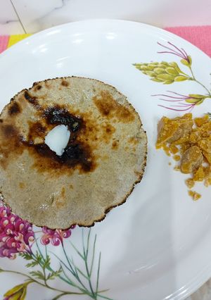 A picture of Bajra Rotla.