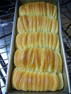 Foto resep Coconut bread (no knead,eggless)